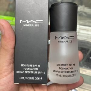 MAC MINERALIZE MOISTURE SPF 15 FOUNDATION
